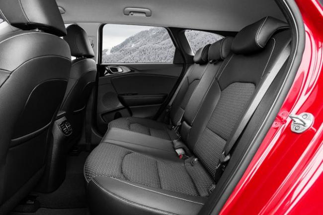 салон Kia Ceed SW